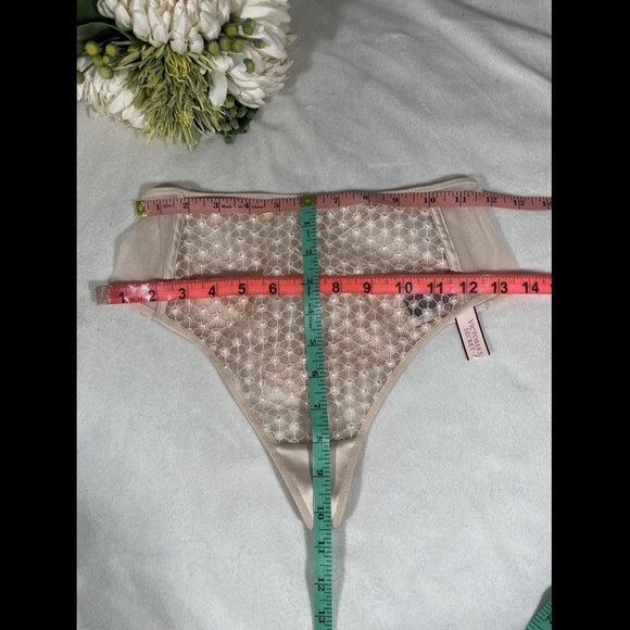 NWT $40 Victoria's Secret Luxe Valentine Starburst High Waist Thong [ XS ]‎ - Picture 10 of 12